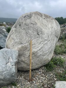 Валун гранит 4 тонны