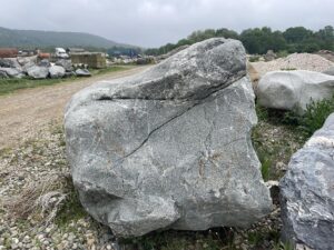Валун гранит серый 5 тонн